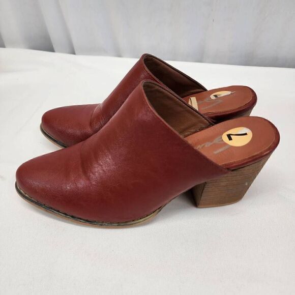 Seven7 Dandy Mules Block Heel Slip on Vegan Faux Leather size 7 - Picture 6 of 7